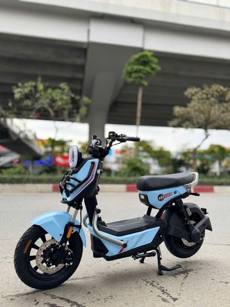 Phụ huynh mua xe cho con em, học sinh cấp 3